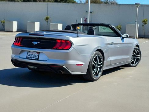 Used 2020 Ford Mustang Premium image 9