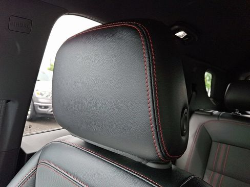 Used 2022 Chevrolet Equinox RS FWD image 18