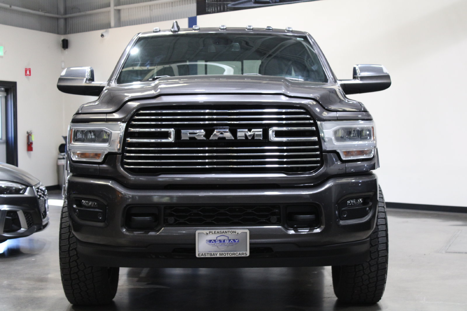 Used 2022 RAM 2500 Laramie AWD/4WD image 3