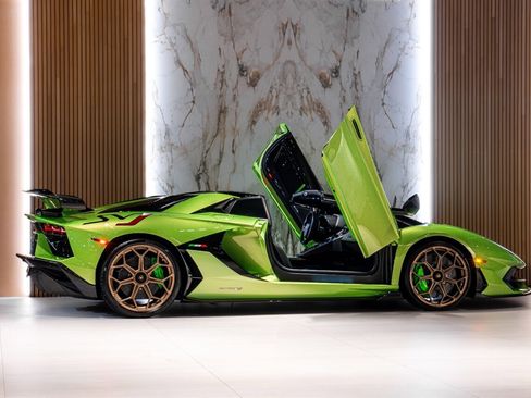 Used 2021 Lamborghini Aventador SVJ image 5