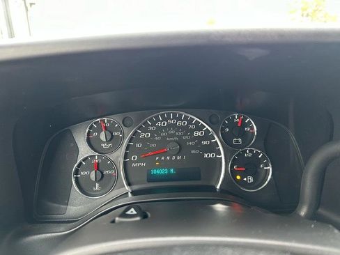 Used 2018 Chevrolet Express 2500 w/ Driver Convenience Package image 8