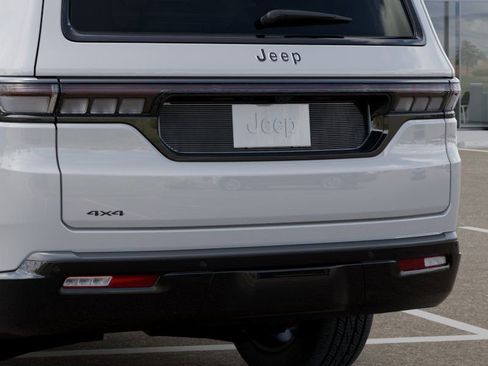 New 2026 Jeep Grand Wagoneer Limited w/ Premium Group II AWD/4WD image 13