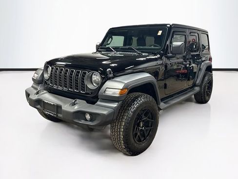 Used 2025 Jeep Wrangler Unlimited Sport AWD/4WD image 3