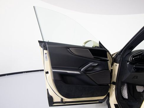 Used 2025 Ferrari Purosangue image 10