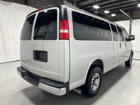 Used 2025 Chevrolet Express 3500 LT w/ LT Preferred Equipment Group image 7