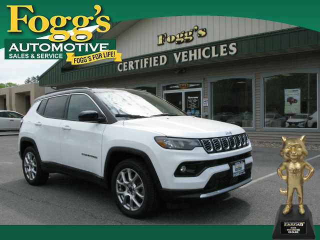 Used 2025 Jeep Compass Limited AWD/4WD image 1