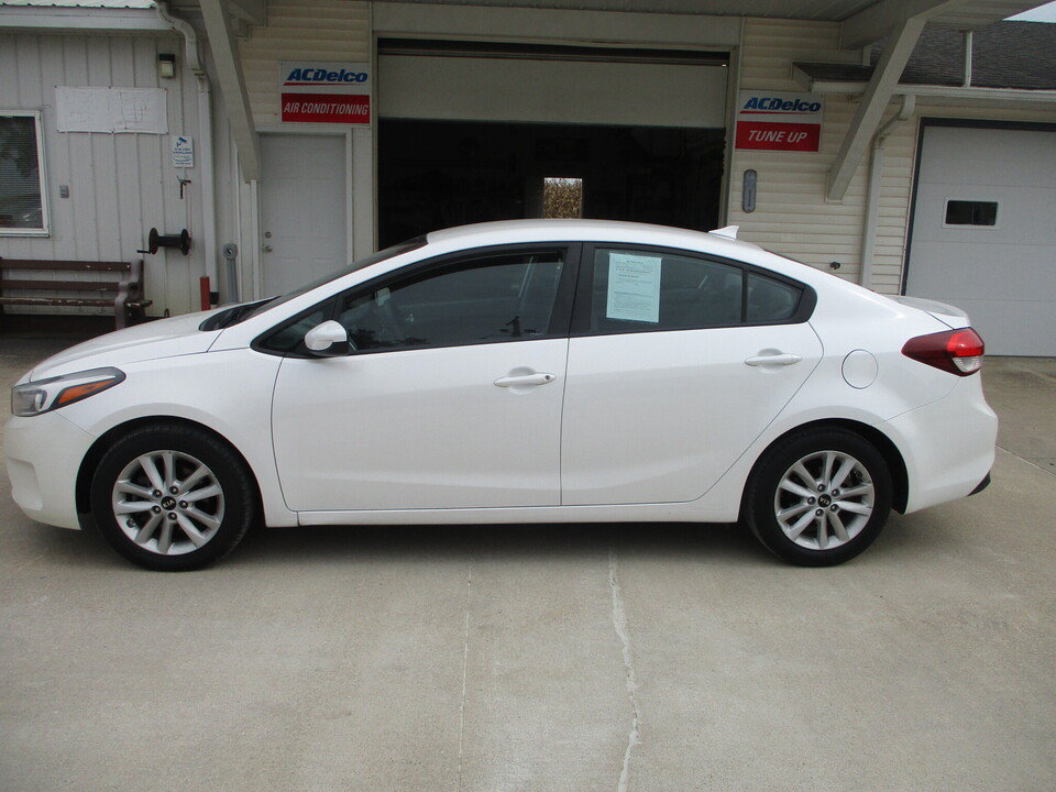 Used 2017 Kia Forte LX w/ LX Popular Package FWD image 12