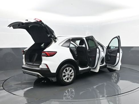 Used 2023 Ford Escape Active image 31