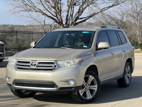 Used 2013 Toyota Highlander Limited image 2