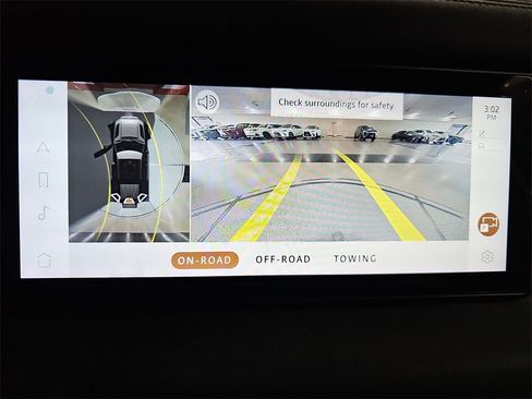 Used 2020 Land Rover Defender 110 First Edition image 25