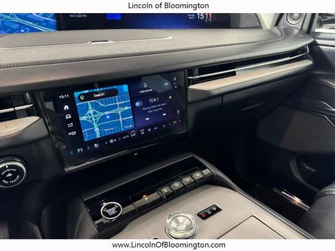 Used 2025 Lincoln Navigator L Reserve AWD/4WD image 31