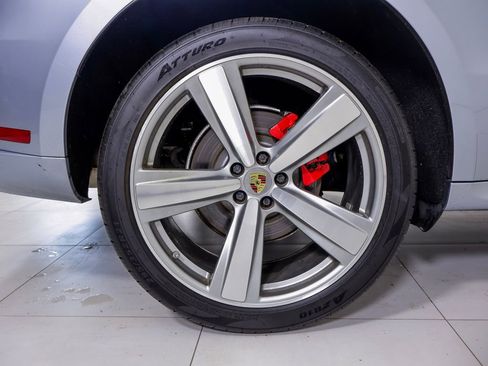 Certified 2022 Porsche Macan S w/ Premium Package Plus AWD/4WD image 28