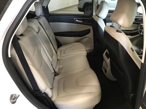 Used 2022 Ford Edge Titanium AWD/4WD image 13