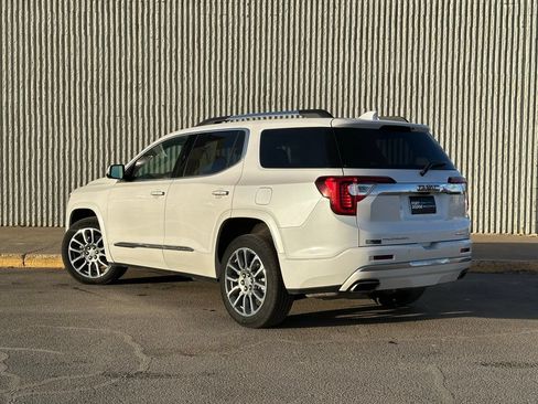 Used 2023 GMC Acadia Denali w/ Denali Ultimate Package AWD/4WD image 3