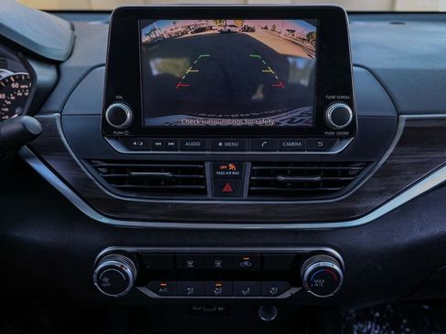 Used 2023 Nissan Altima 2.5 SV image 29