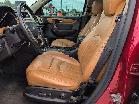 Used 2013 Chevrolet Traverse LTZ FWD image 15