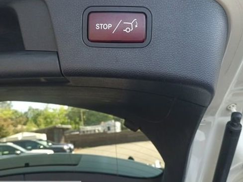 Used 2016 Mercedes-Benz GLA 250 4MATIC image 33