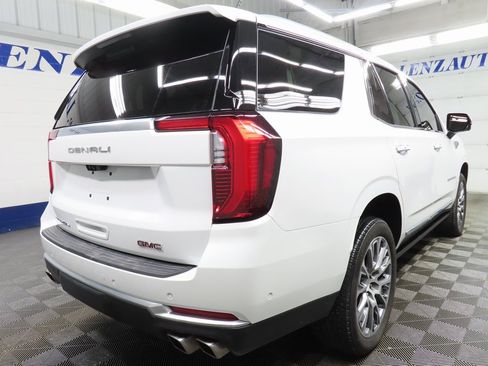 Used 2025 GMC Yukon Denali w/ Denali Reserve Package image 4