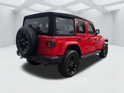 Used 2024 Jeep Wrangler Unlimited Sahara AWD/4WD image 5