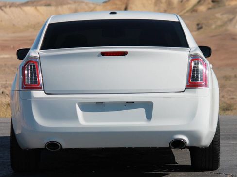 Used 2013 Chrysler 300 S image 5
