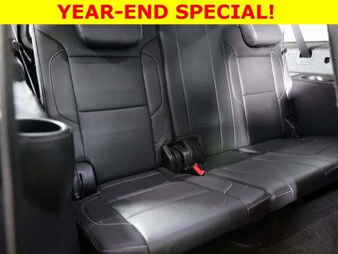 Used 2018 Chevrolet Suburban LT image 44