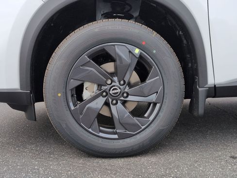 New 2026 Nissan Rogue SV image 9