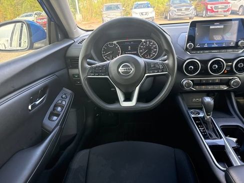 Certified 2023 Nissan Sentra SV FWD image 14