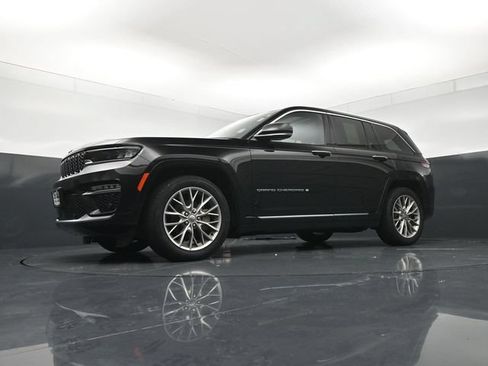 Used 2023 Jeep Grand Cherokee Summit AWD/4WD image 20