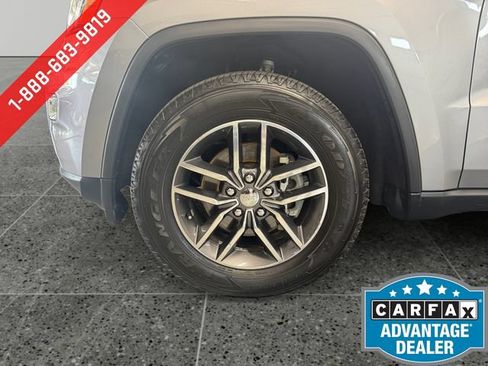 Used 2018 Jeep Grand Cherokee Limited AWD/4WD image 25