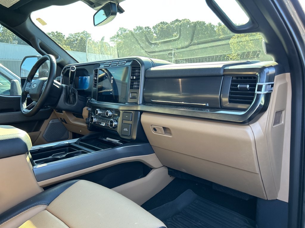 Used 2024 Ford F250 Lariat w/ Sport Appearance Package AWD/4WD image 17