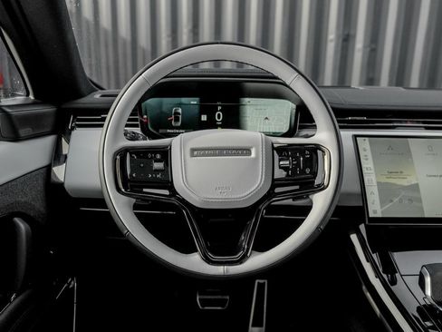 New 2025 Land Rover Range Rover Sport Dynamic SE image 19