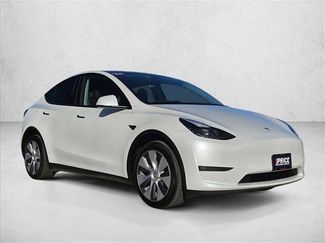 Used 2024 Tesla Model Y Long Range video 3