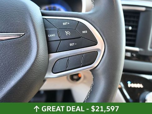 Used 2023 Chrysler Voyager LX FWD image 17