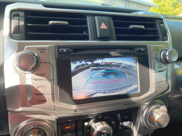 Used 2016 Toyota 4Runner SR5 AWD/4WD image 17