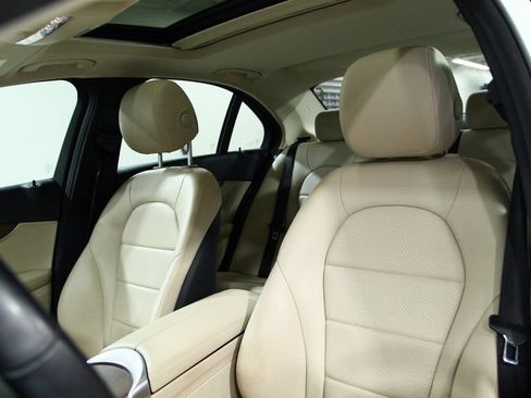 Used 2019 Mercedes-Benz C 300 4MATIC Sedan image 18
