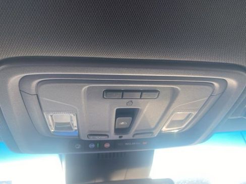 Used 2022 GMC Sierra 1500 SLT w/ SLT Premium Plus Package image 25