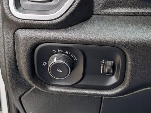 Used 2022 RAM 2500 Big Horn AWD/4WD image 23