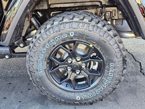 New 2026 Jeep Gladiator Mojave AWD/4WD image 9