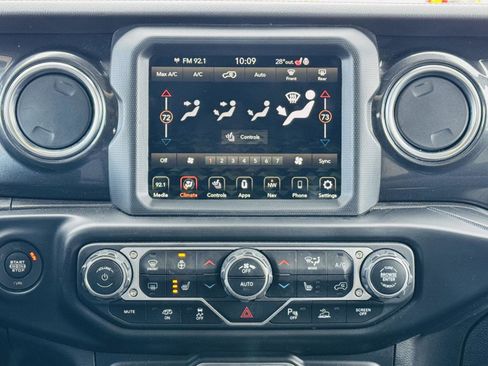 Used 2021 Jeep Wrangler Unlimited Rubicon w/ Trailer Tow Package image 21