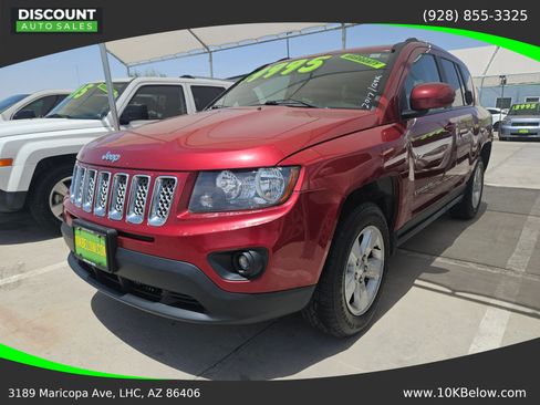 Used 2017 Jeep Compass Latitude FWD image 1
