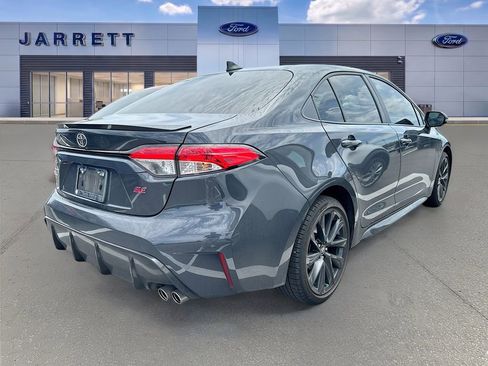 Used 2023 Toyota Corolla SE FWD image 4