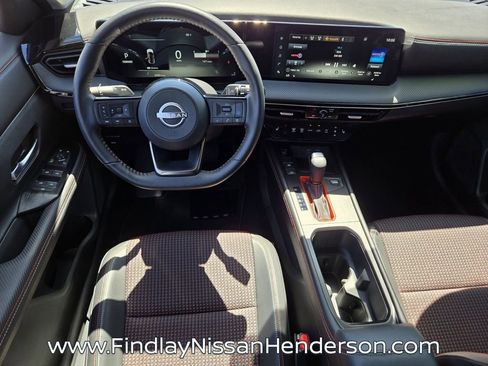 Used 2025 Nissan Kicks SR w/ SR Premium Package FWD image 14