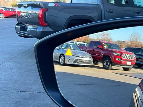 Used 2025 MAZDA CX-50 AWD 2.5 S w/ Select Package image 19