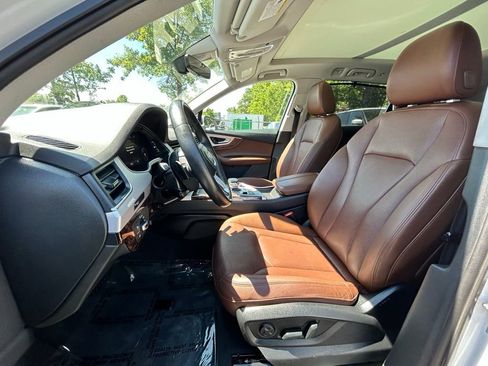 Used 2018 Audi Q7 2.0T Premium Plus w/ Premium Plus Package AWD/4WD image 11
