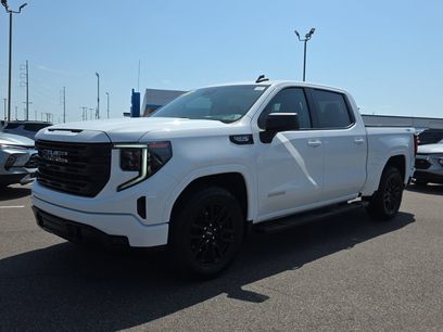 Used 2024 GMC Sierra 1500 Elevation w/ LPO, Elevation Black Package