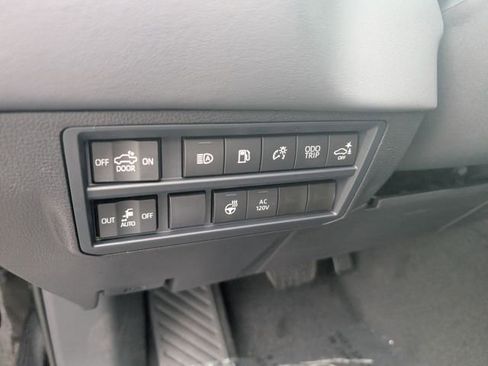 New 2026 Toyota Tundra Platinum AWD/4WD image 17