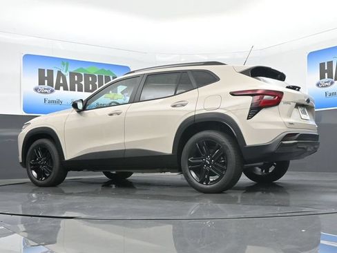 New 2026 Chevrolet Trax ACTIV w/ Driver Confidence Package FWD image 19