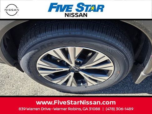 Used 2022 Nissan Rogue SV image 17