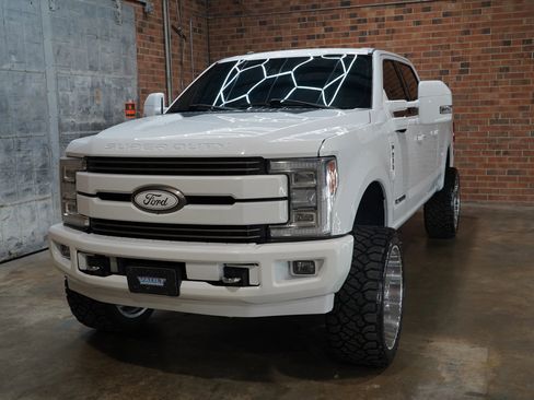 Used 2017 Ford F250 King Ranch w/ King Ranch Ultimate Package image 6