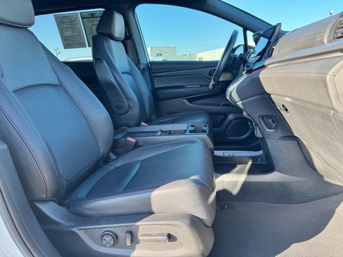 Used 2023 Honda Odyssey Sport image 10